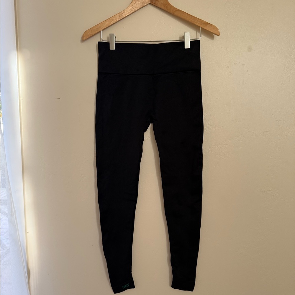 SET Active Black Leggings